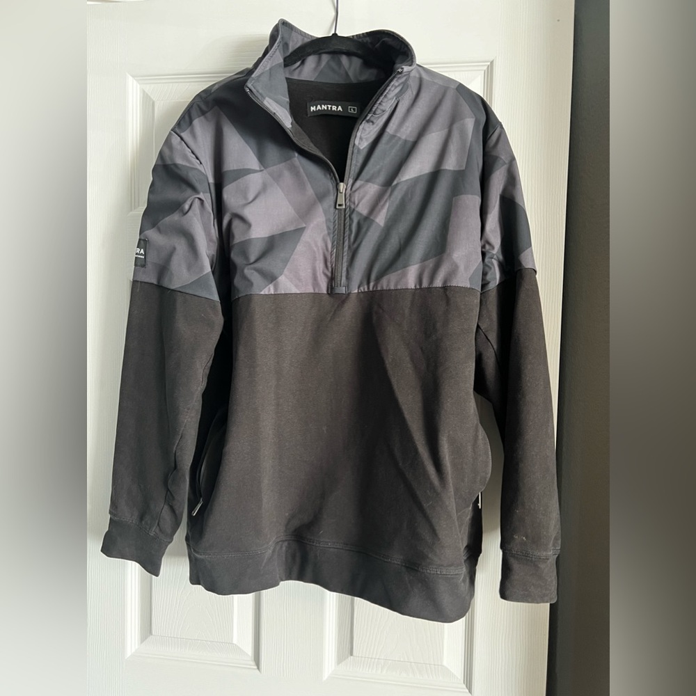 Mantra ⛳️ Sweater
Lightly worn 
Large 
Black and Grey